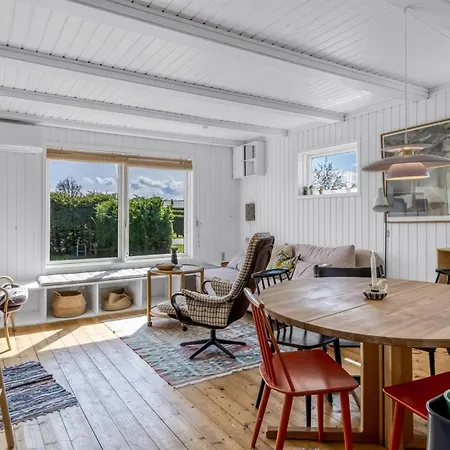 Σπίτι διακοπών Arnkil - 250m From The Sea By Interhome *